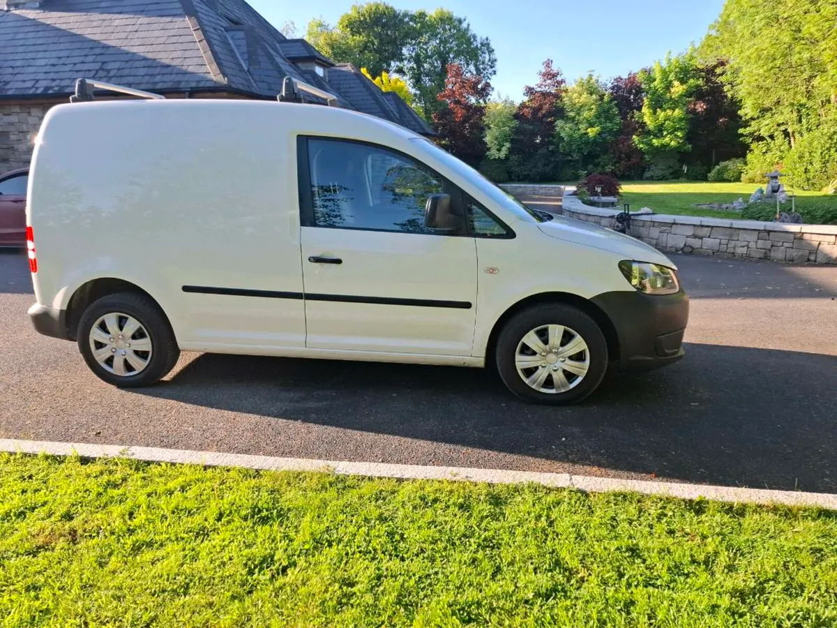 VW  Caddy - Image 4