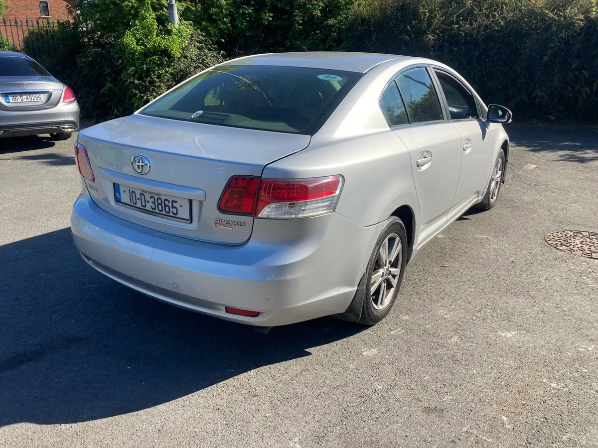 TOYOTA AVENSIS 2010 - Image 4