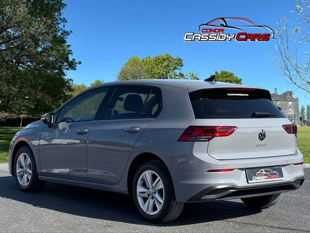 Volkswagen Golf Life 2.0 TDI  moonstone Grey - Image 3