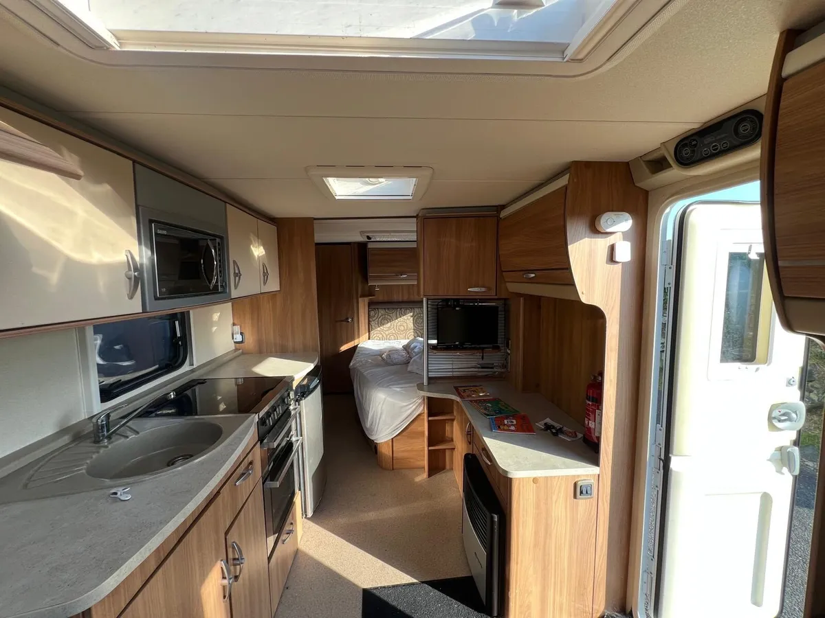 Caravan - Image 3