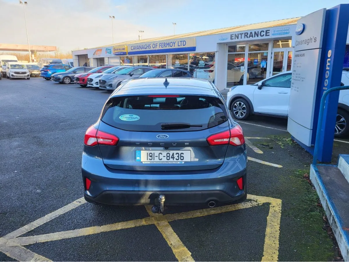 Ford Focus Zetec 1.0 Ecoboost 125PS 5DR 4 - Image 4