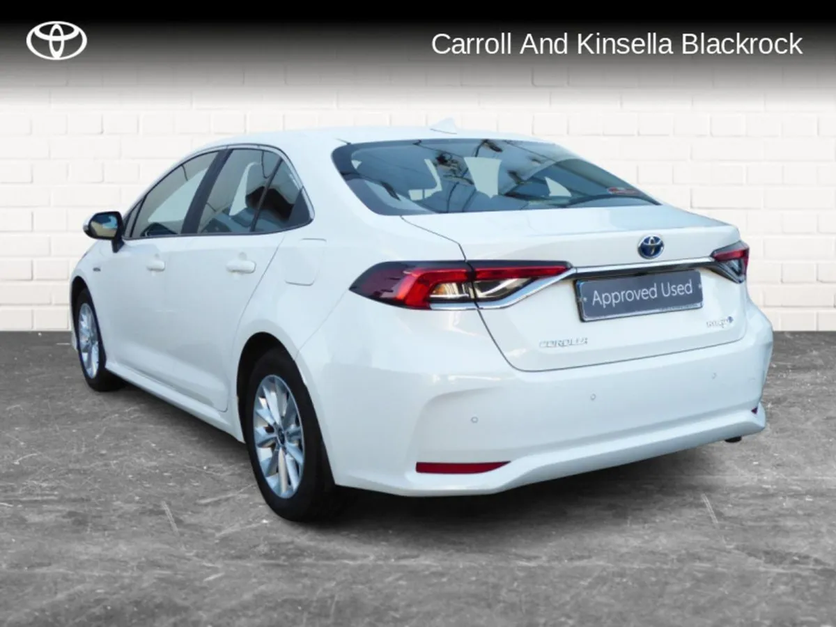 Toyota Corolla Hybrid Luna Saloon - Image 2