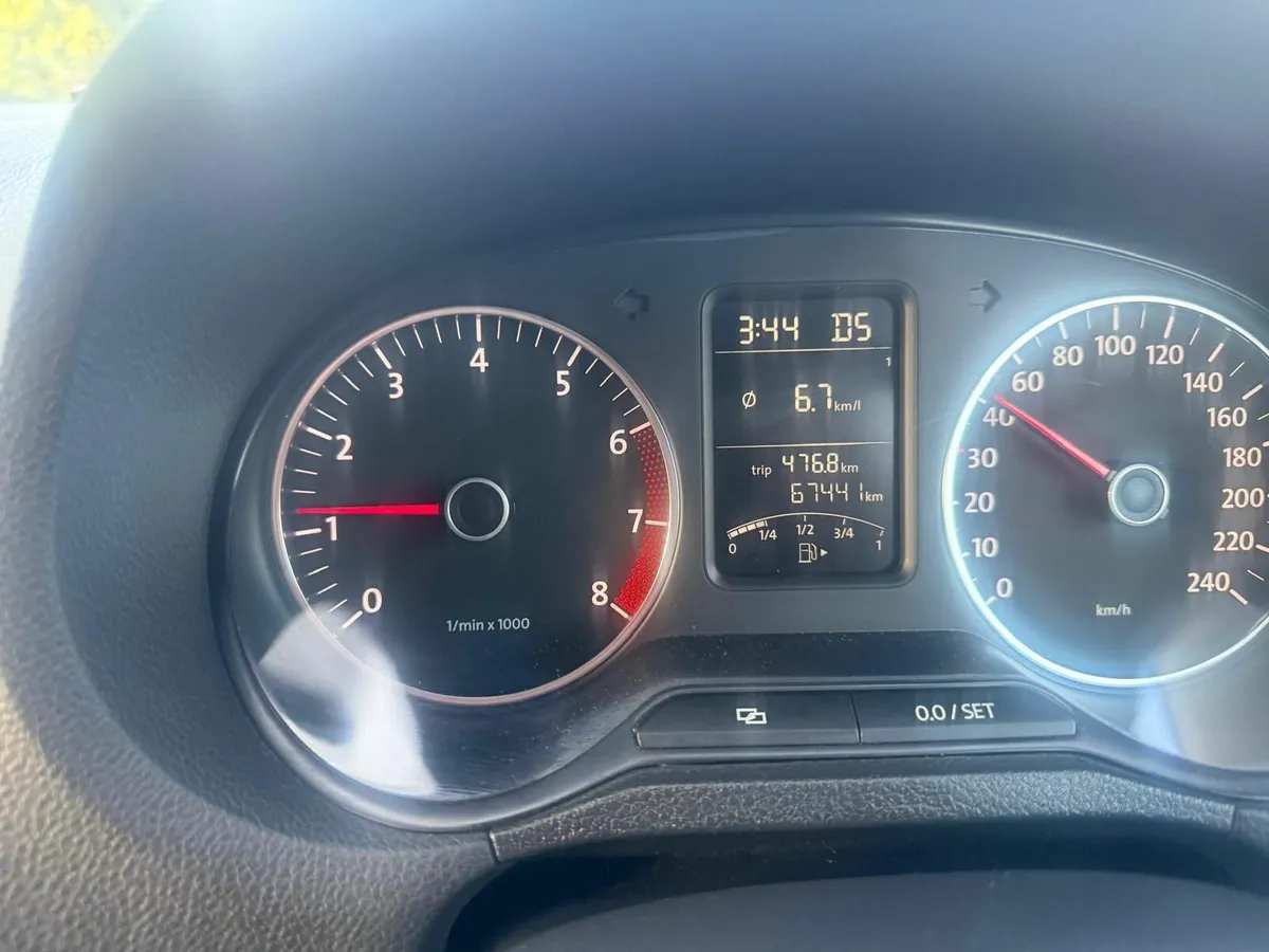 Volkswagen Polo 2012 - Image 4