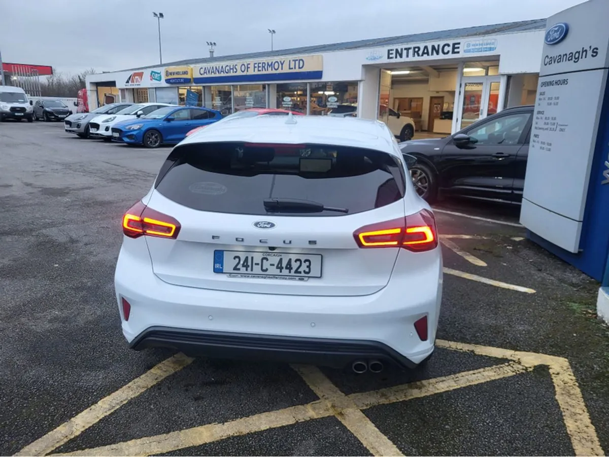 Ford Focus St-line 1.0t 125 M6 FWD - Image 3