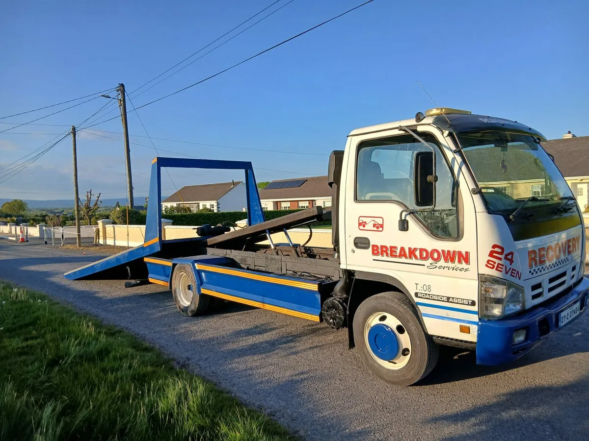 2007 Isuzu recovery - Image 3