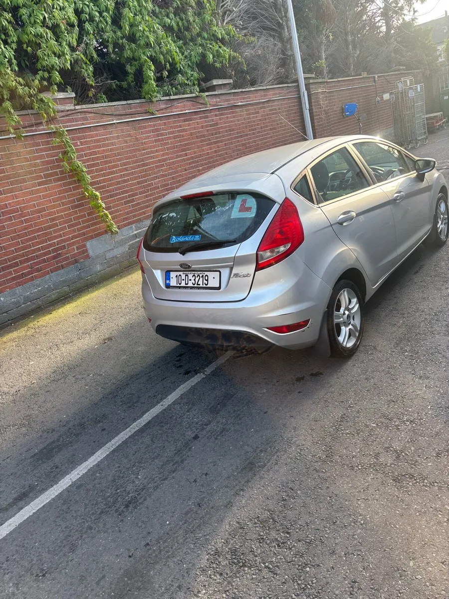 Ford fiesta 2010 - Image 3