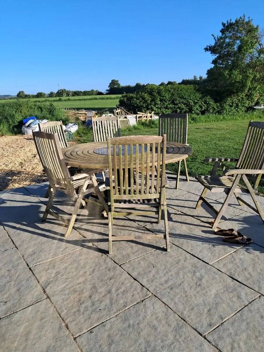 Alexander Rose teak garden furniture - Image 1