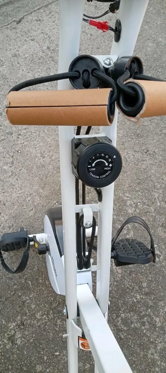 Exercise bike - Image 4