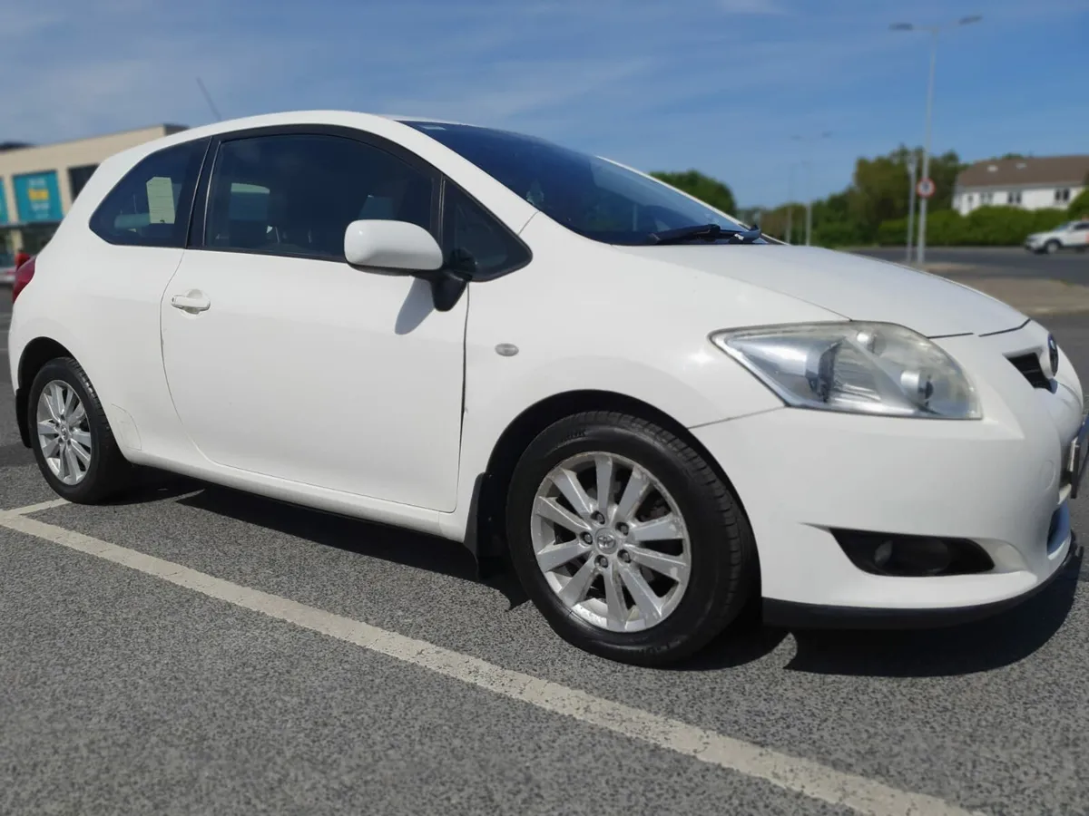 Toyota Auris NCT 02/26 Tax 03/26 - Image 2