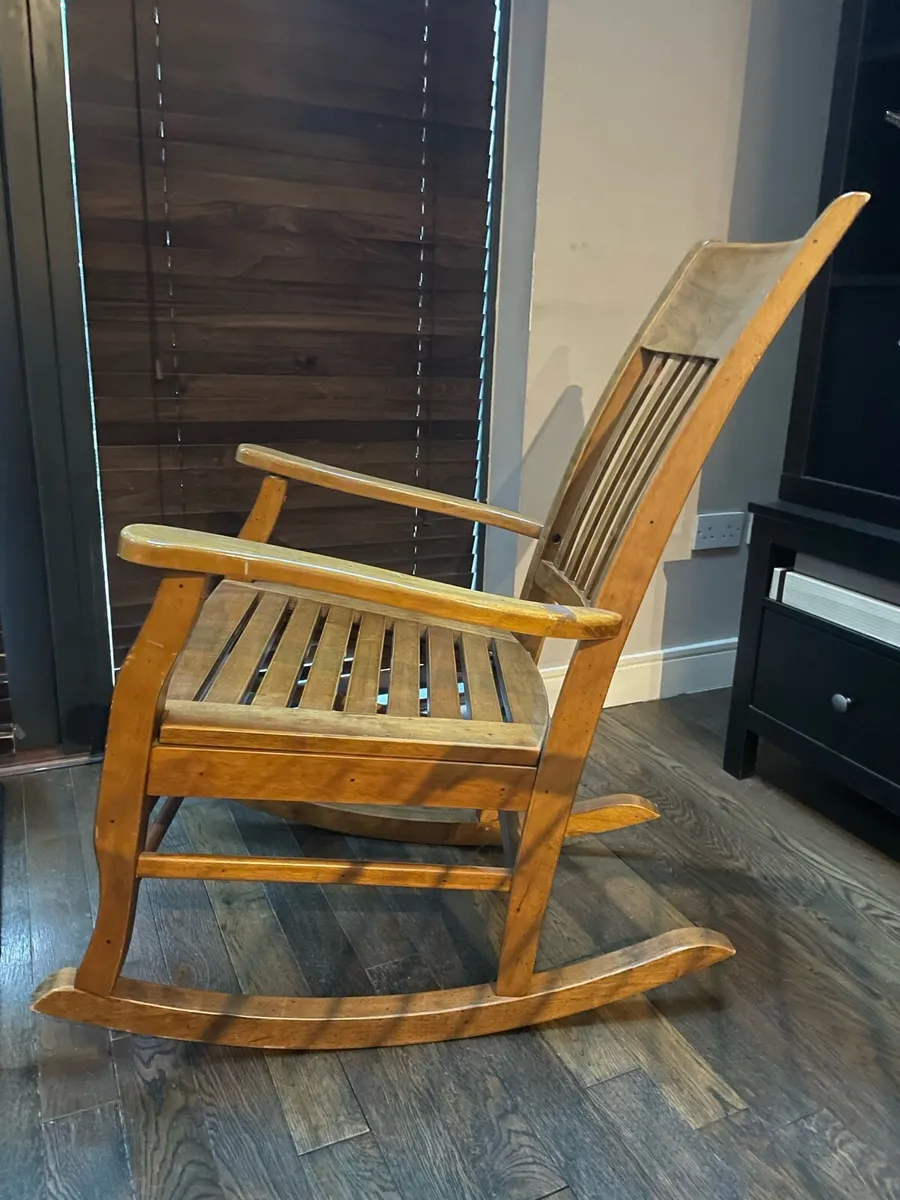 Rocking chair - Image 2
