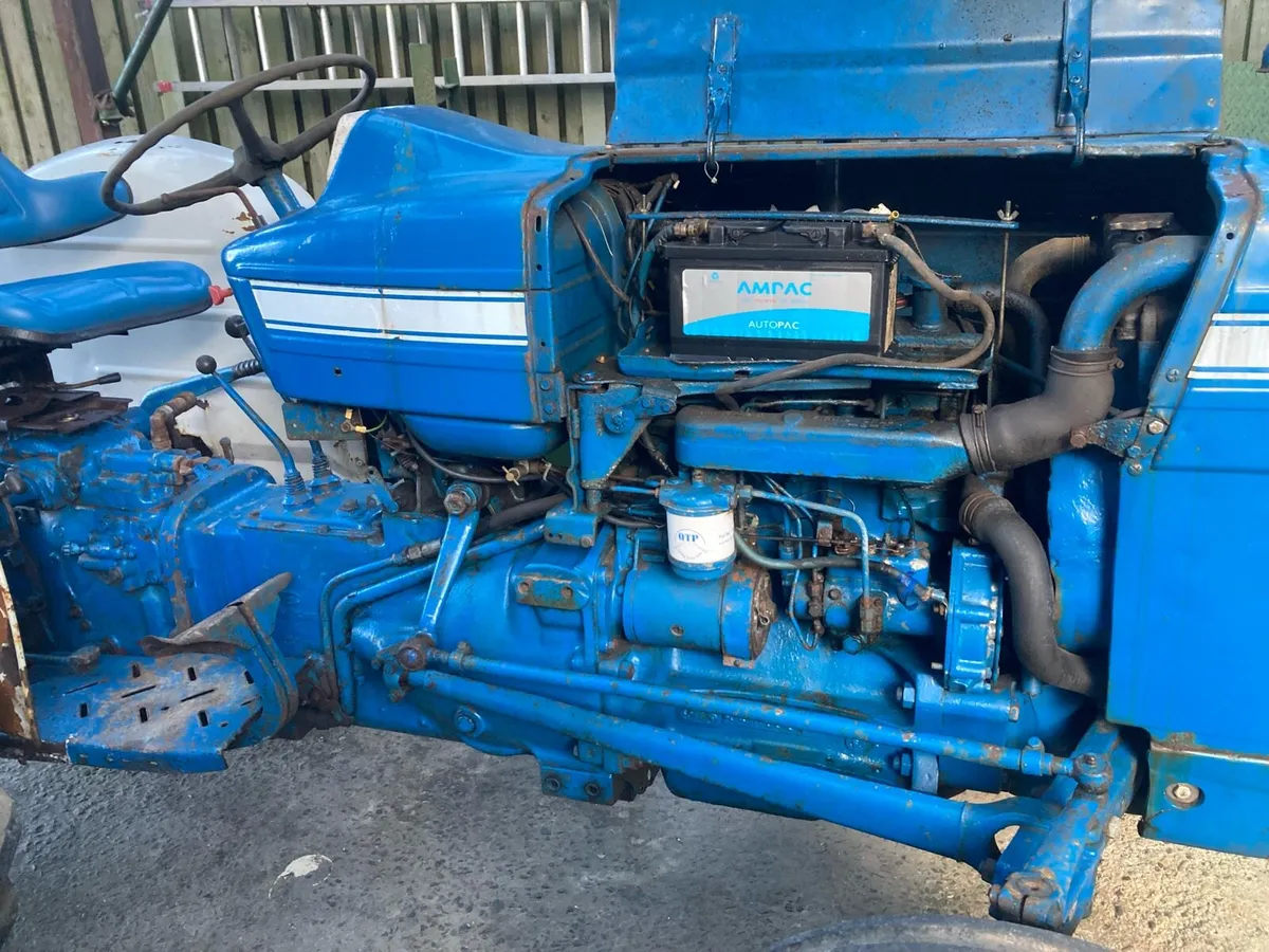 Ford 3000 - Image 2