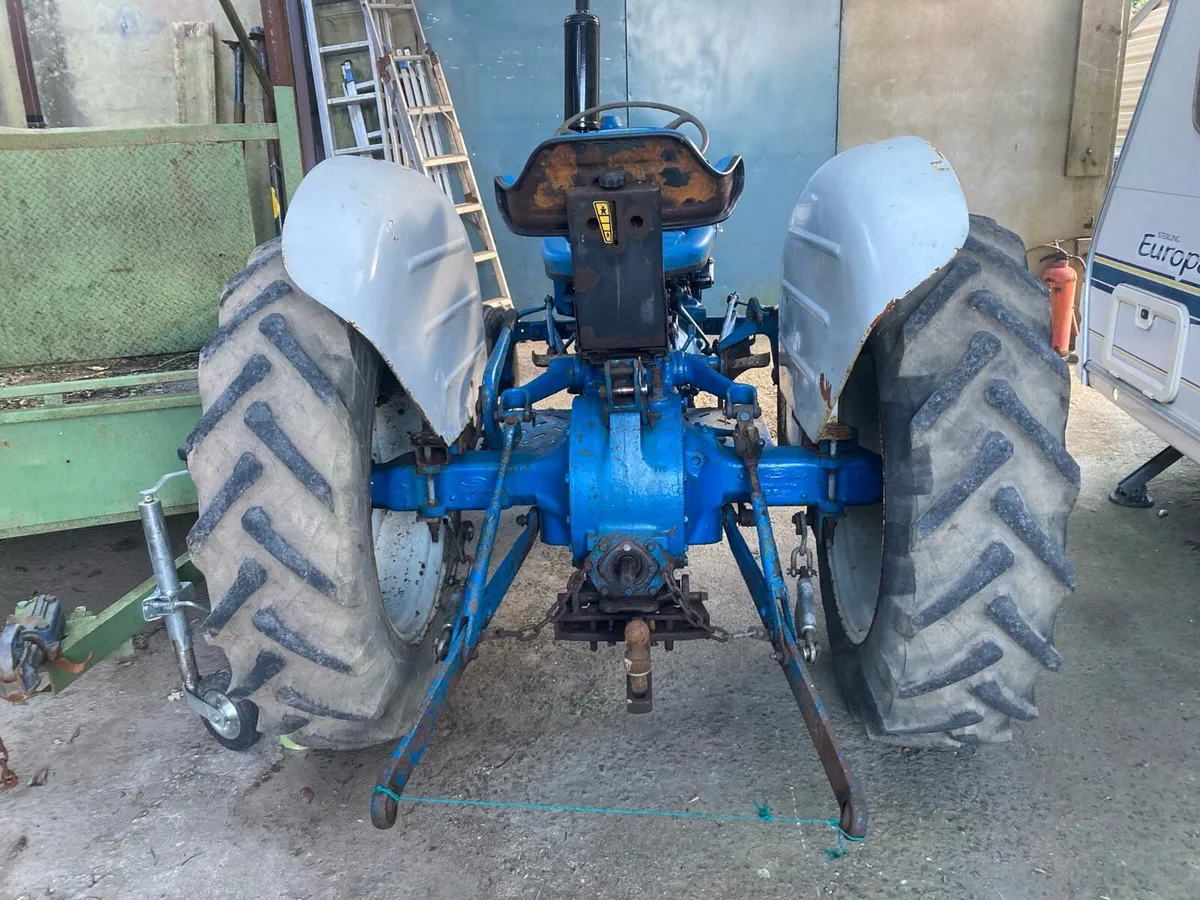 Ford 3000 - Image 4