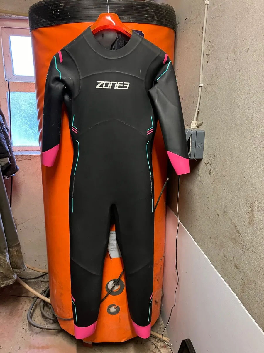 Wet suit - Image 1