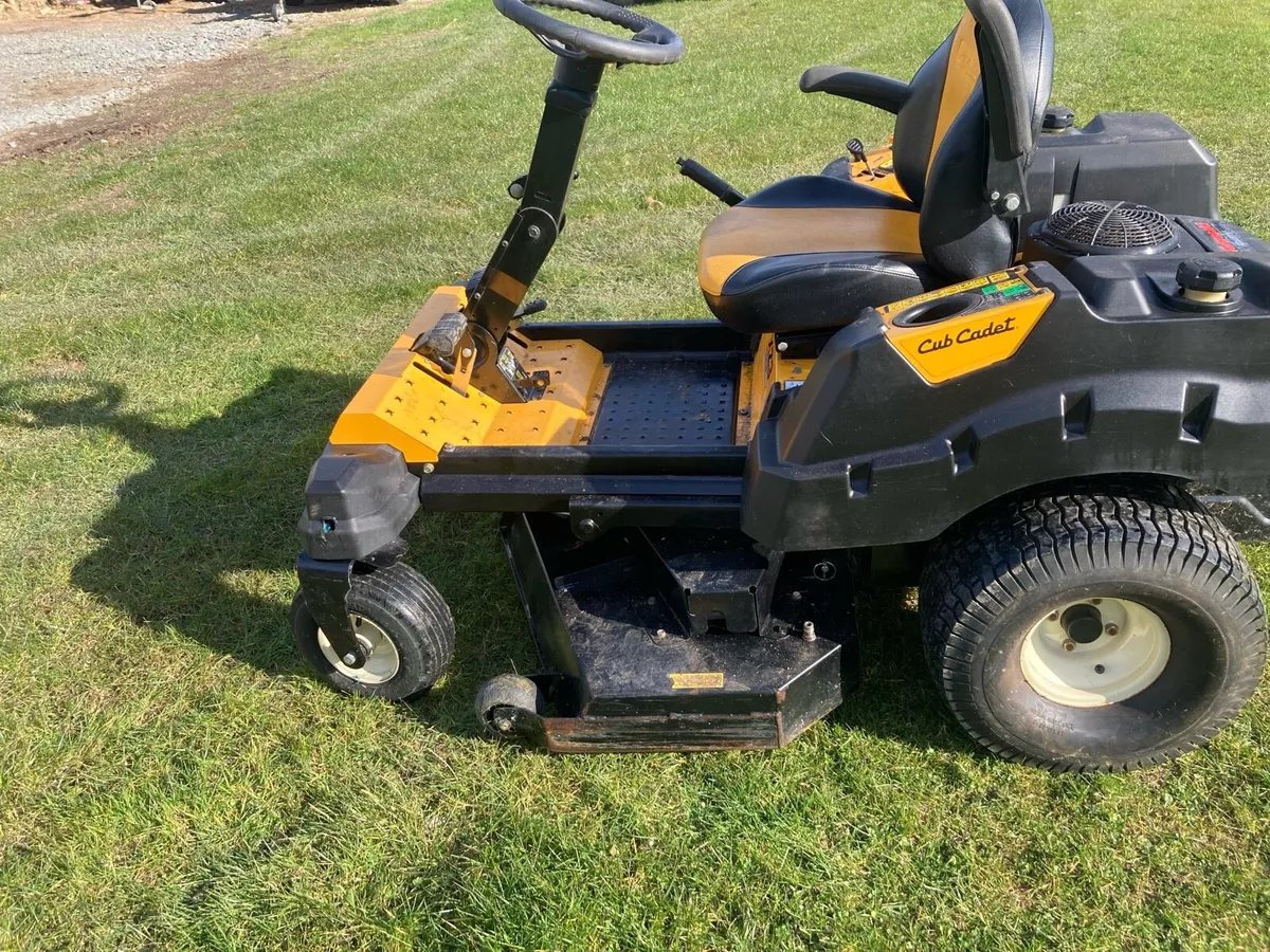 Ride on lawnmower - Image 2