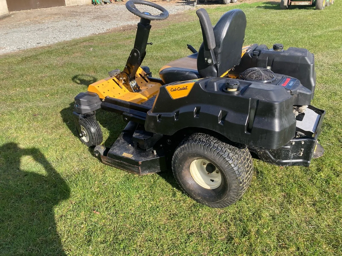 Ride on lawnmower - Image 3
