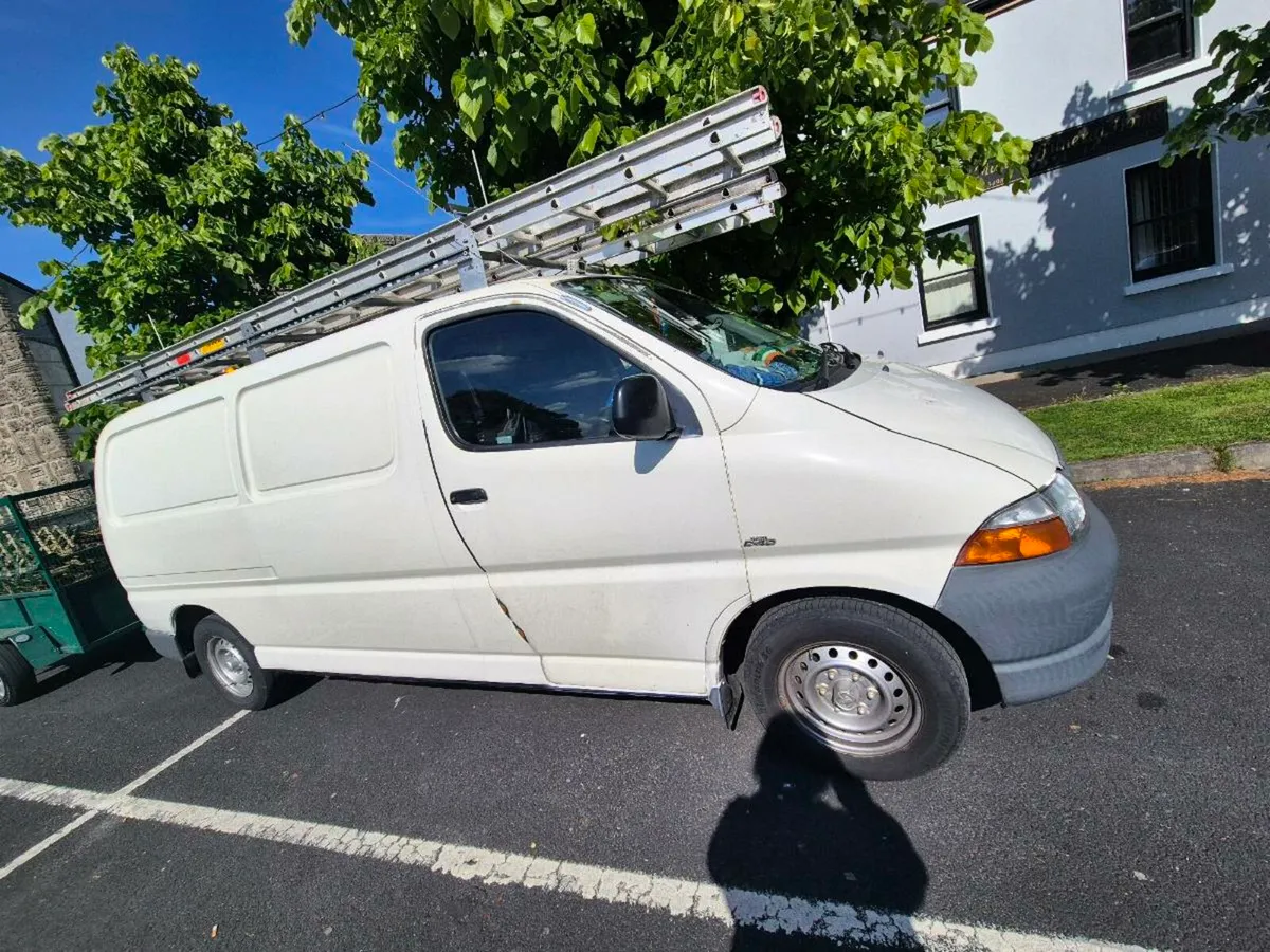Toyota hiace van - Image 2