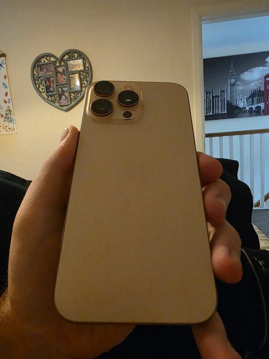 Iphone 16 pro max - Image 1