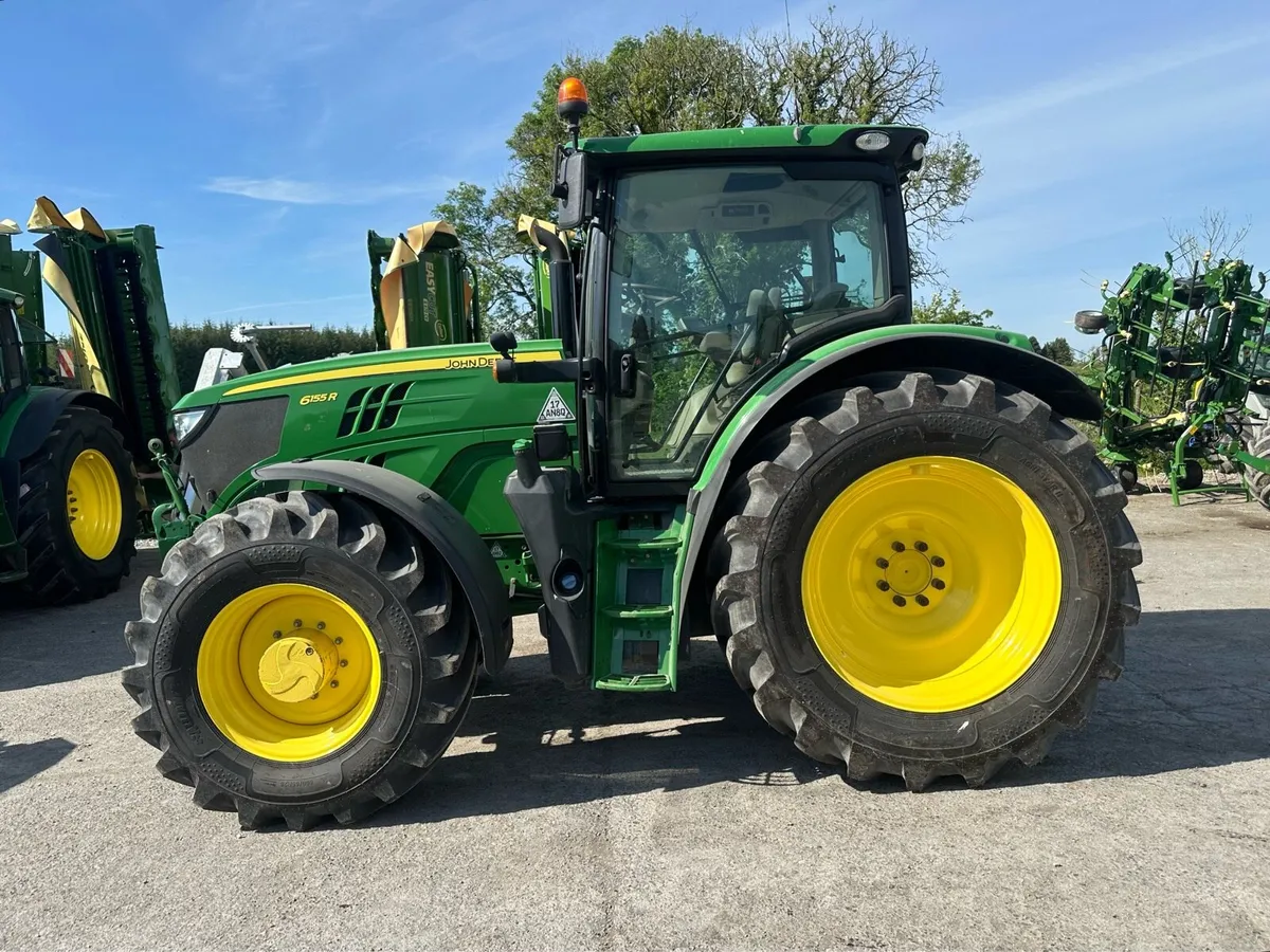 161 JOHN DEERE 6155R **ONLY 5300 HOURS** - Image 2