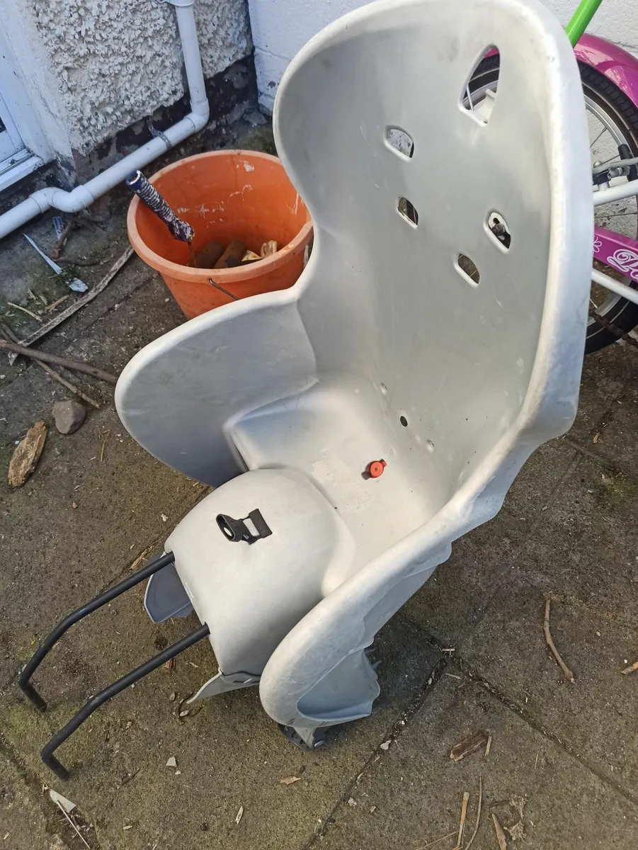 Child bike seat - Image 1