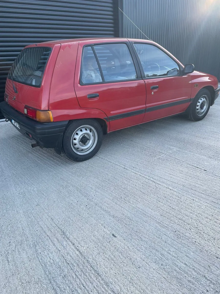 1991 Daihatsu Charade - Image 2
