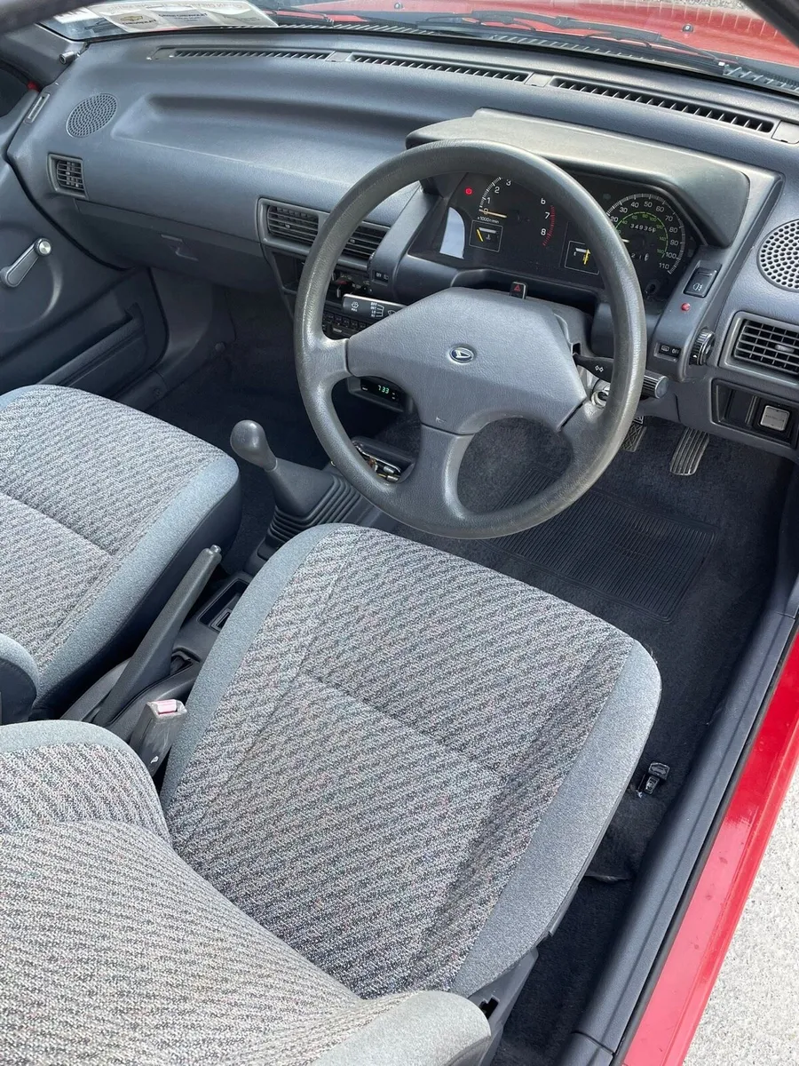 1991 Daihatsu Charade - Image 4