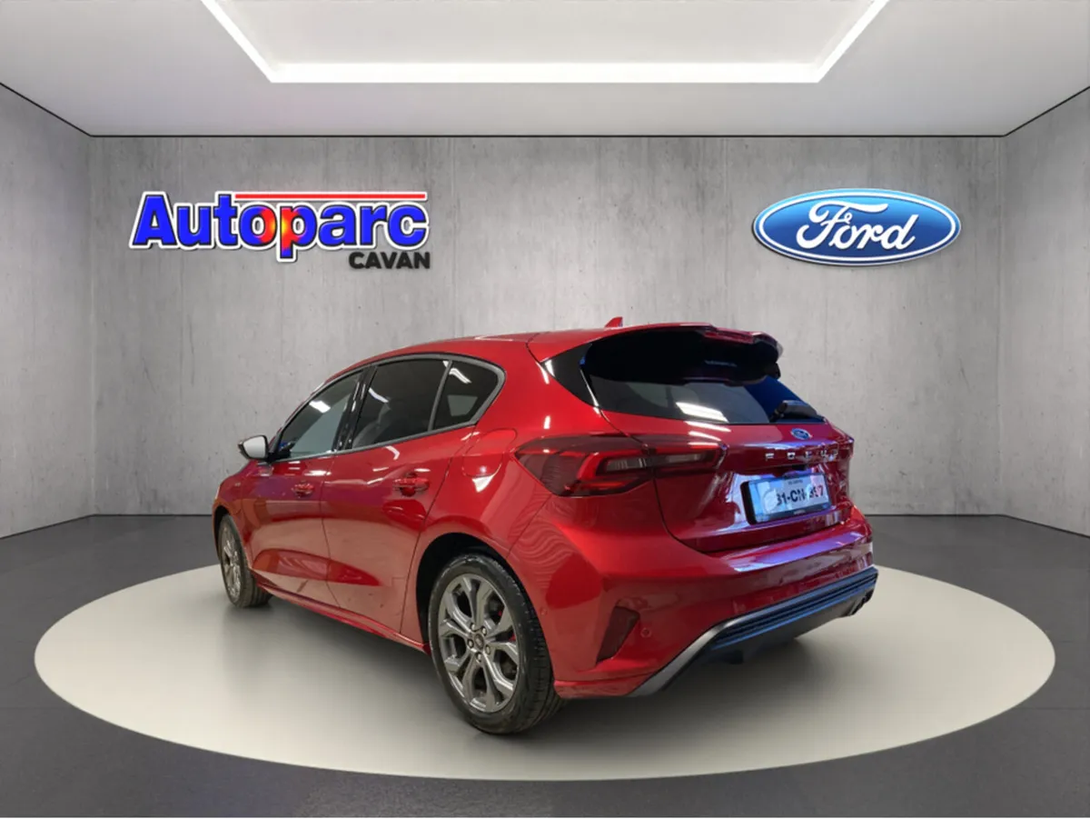 Ford Focus ST-LINE 5DR 1.0T 125 *Manufacturers War - Image 3