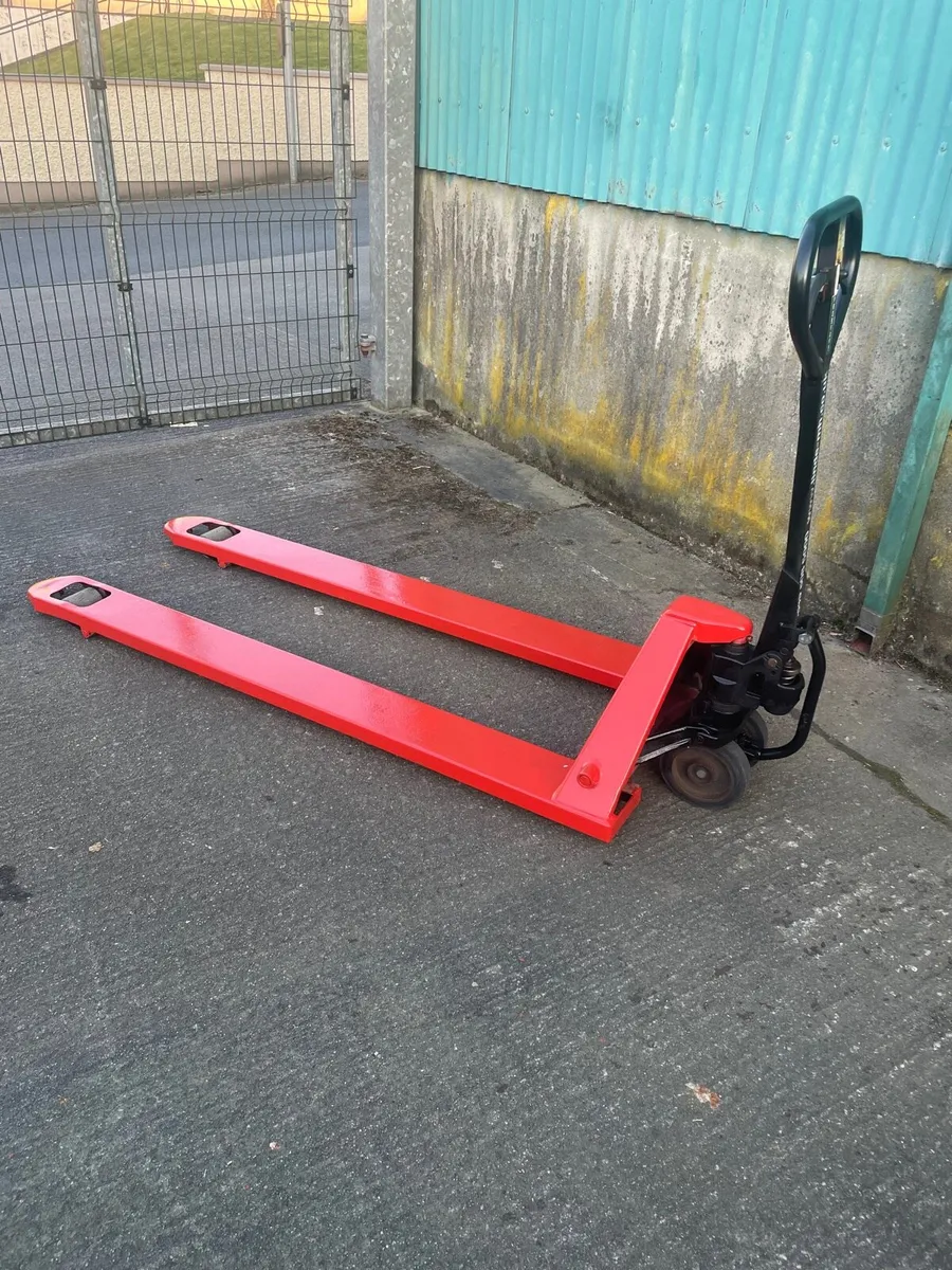 Long reach pallet truck - Image 3