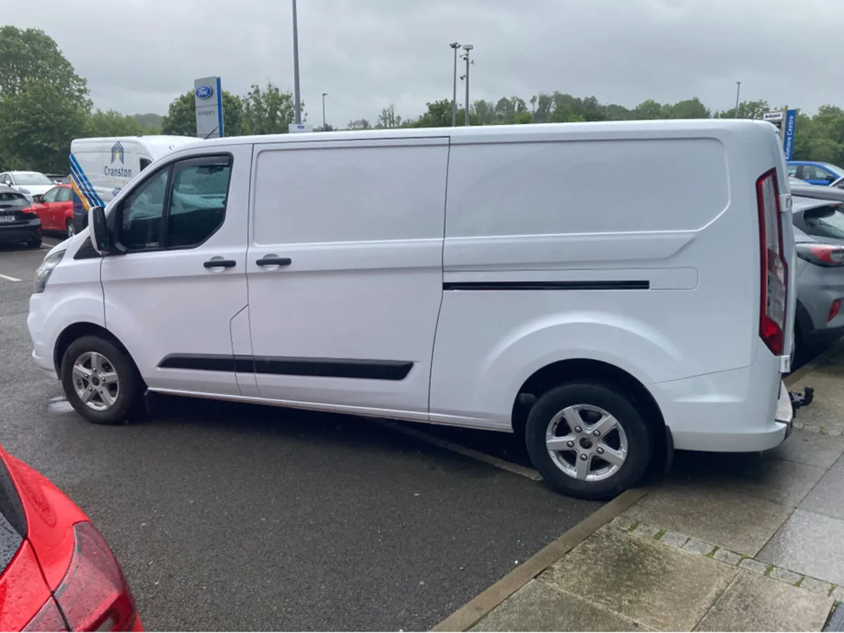 Ford Transit Custom 300 LWB TREND 2 2.0 130 3 - Image 3