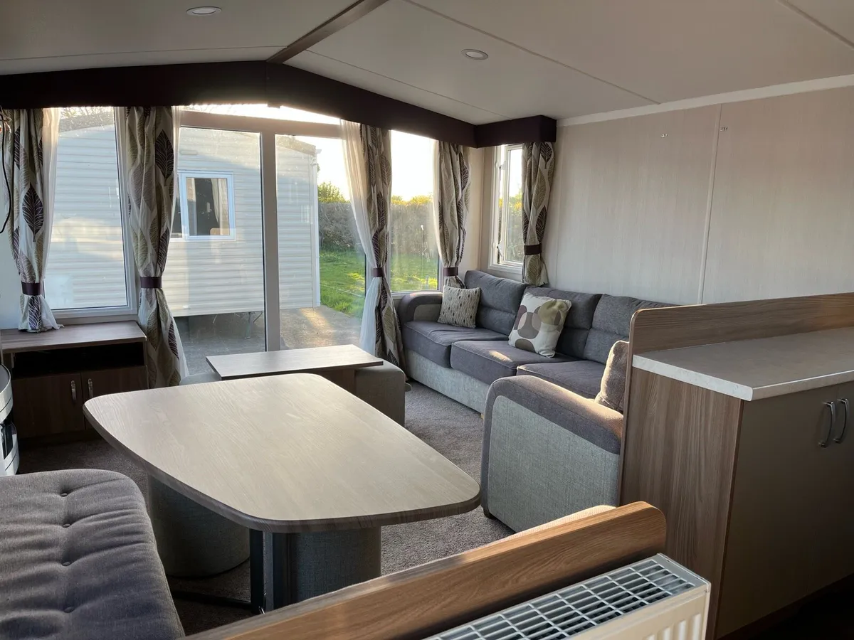 Swift Bordeaux mobile home - Image 2
