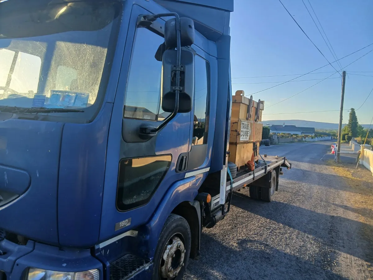 2002 Renault mid liner - Image 2