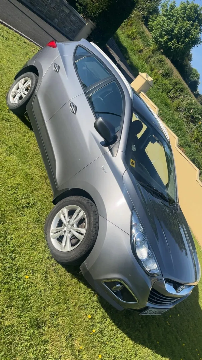 Hyundai ix35 2012 - Image 2