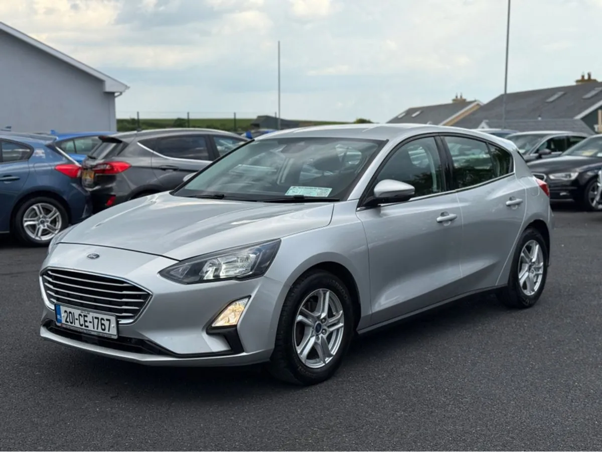 Ford Focus 1.5 Tdci Ecoblue Zetec 9 - Image 3
