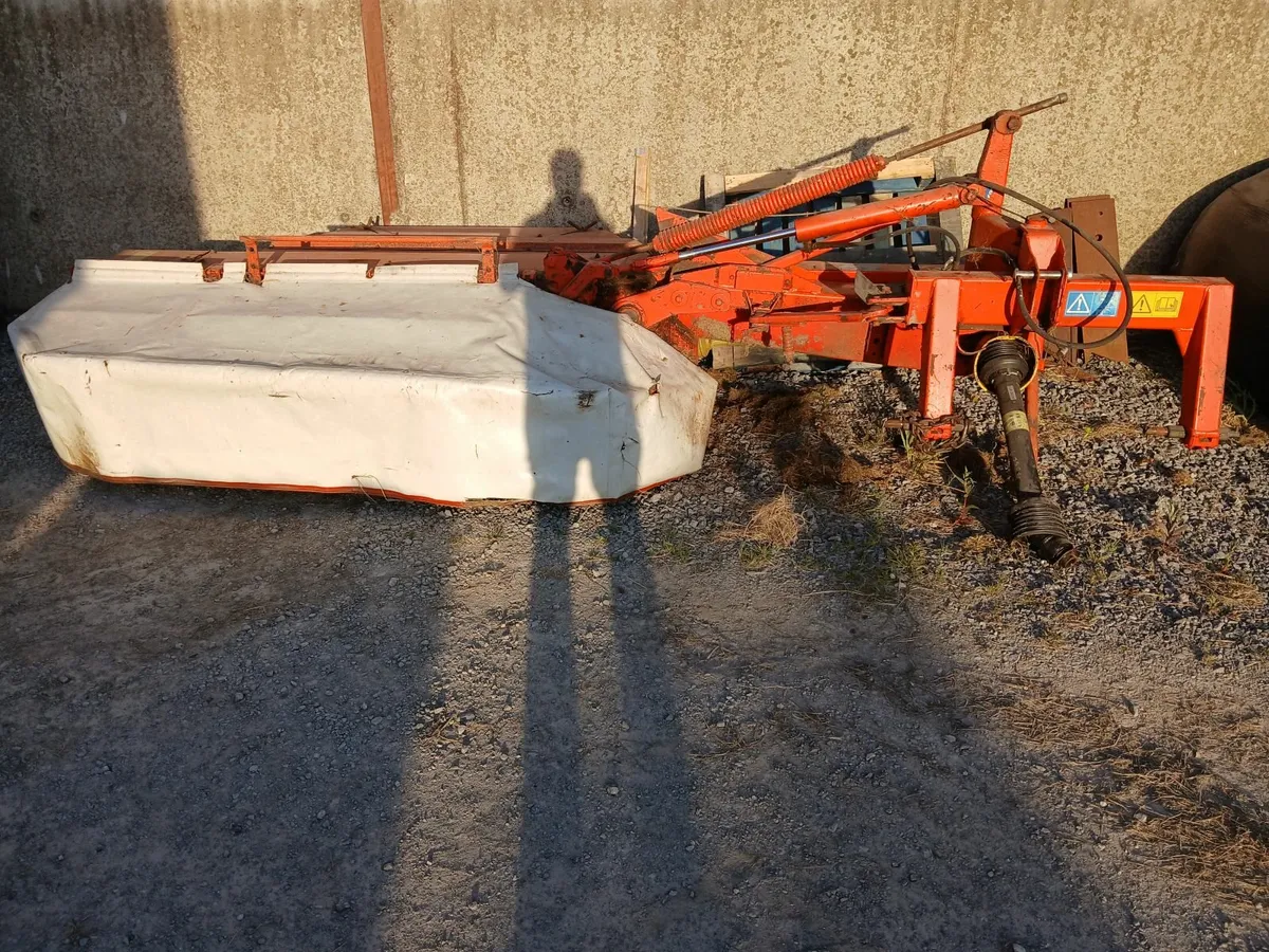 Kuhn FC240 Conditioner Mower - Image 1