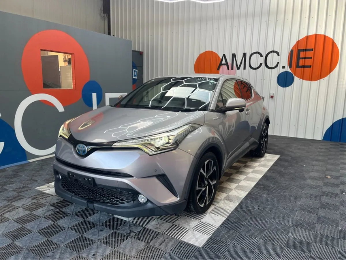 Toyota C-HR 1.8 Hyrbid / 99k KMs / Heated Seats R - Image 3