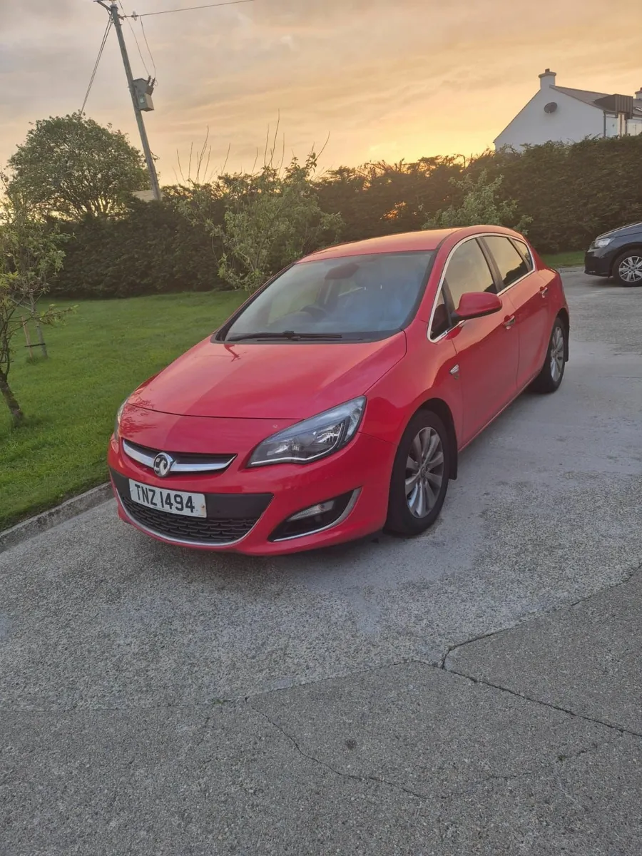 Vauxhall Astra 2013 - Image 1
