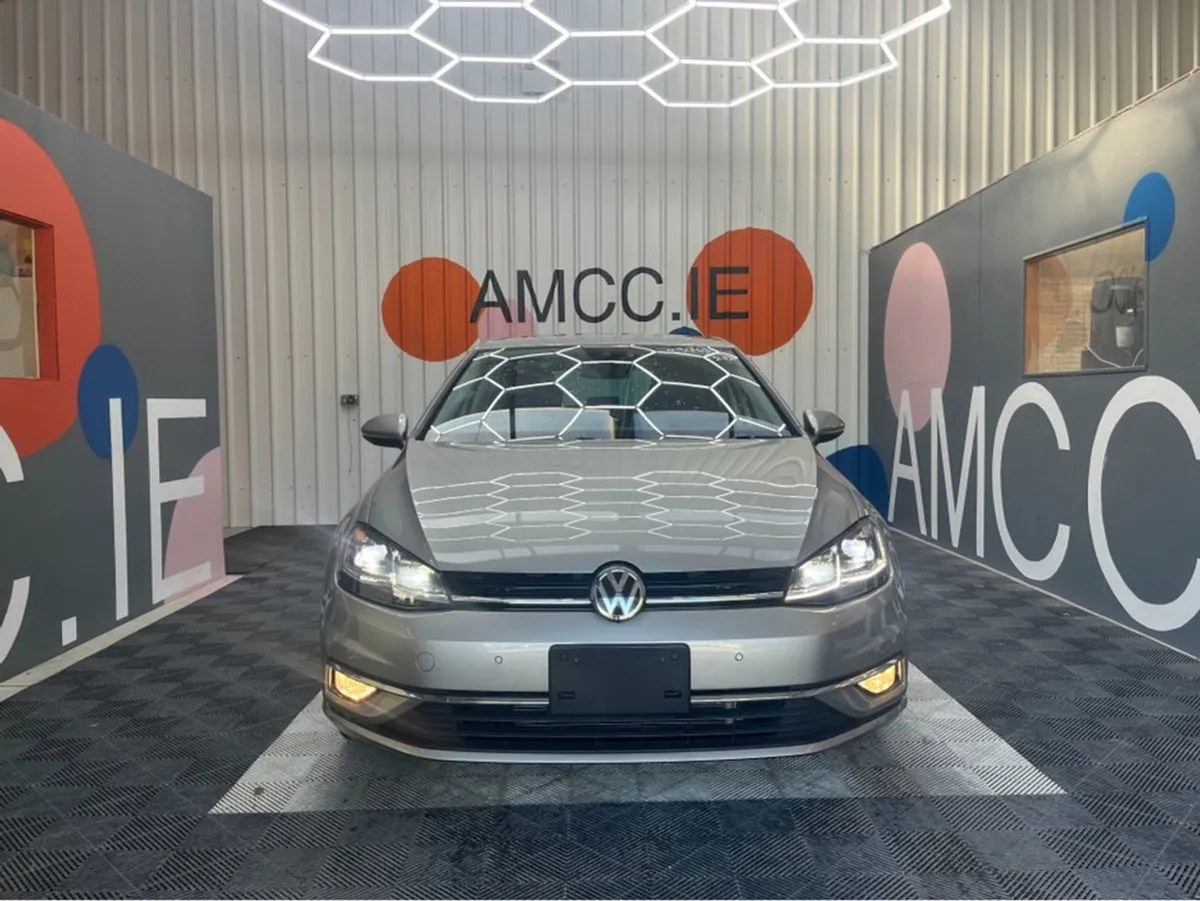 Volkswagen Golf 2.0 Tfdi Comfort Line / 23k KMs / - Image 2