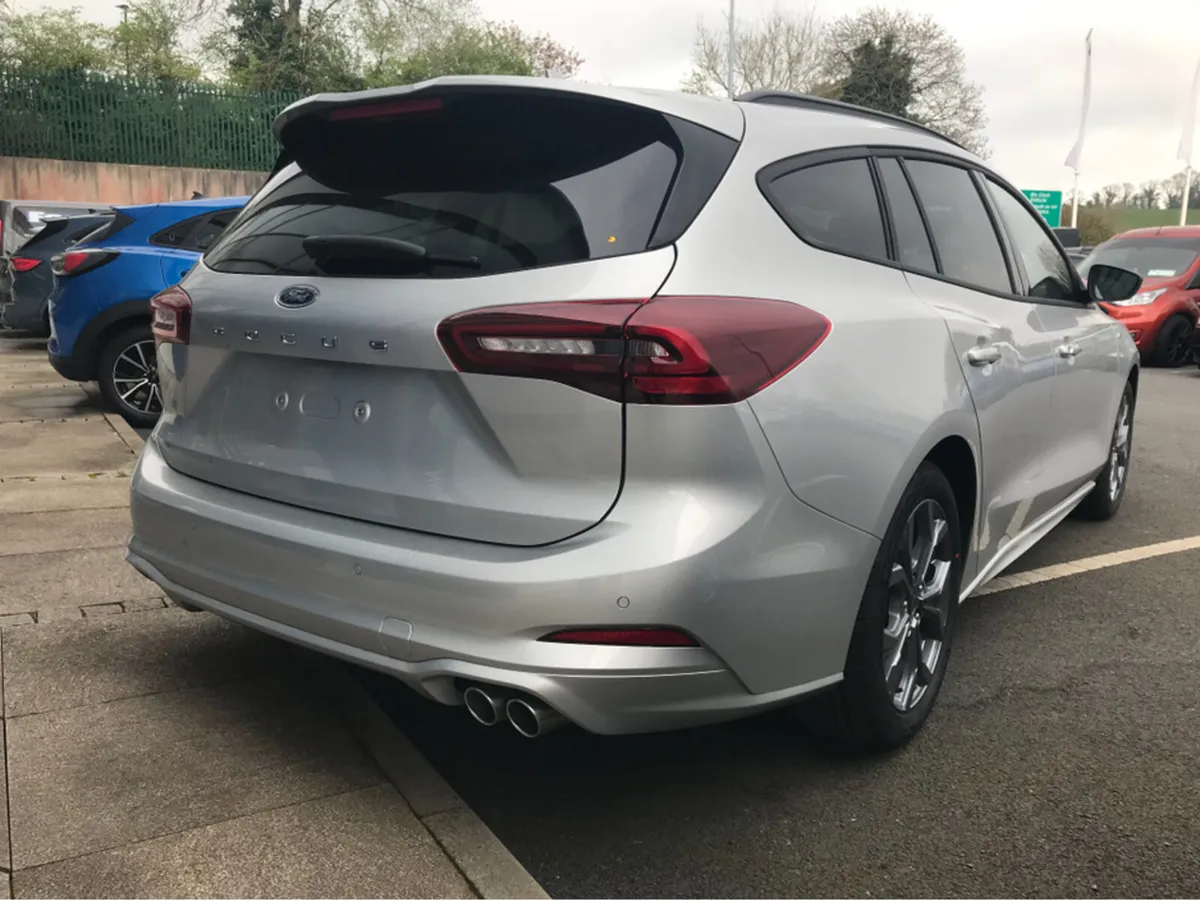 Ford Focus Estate 1.0 Petrol - Image 2