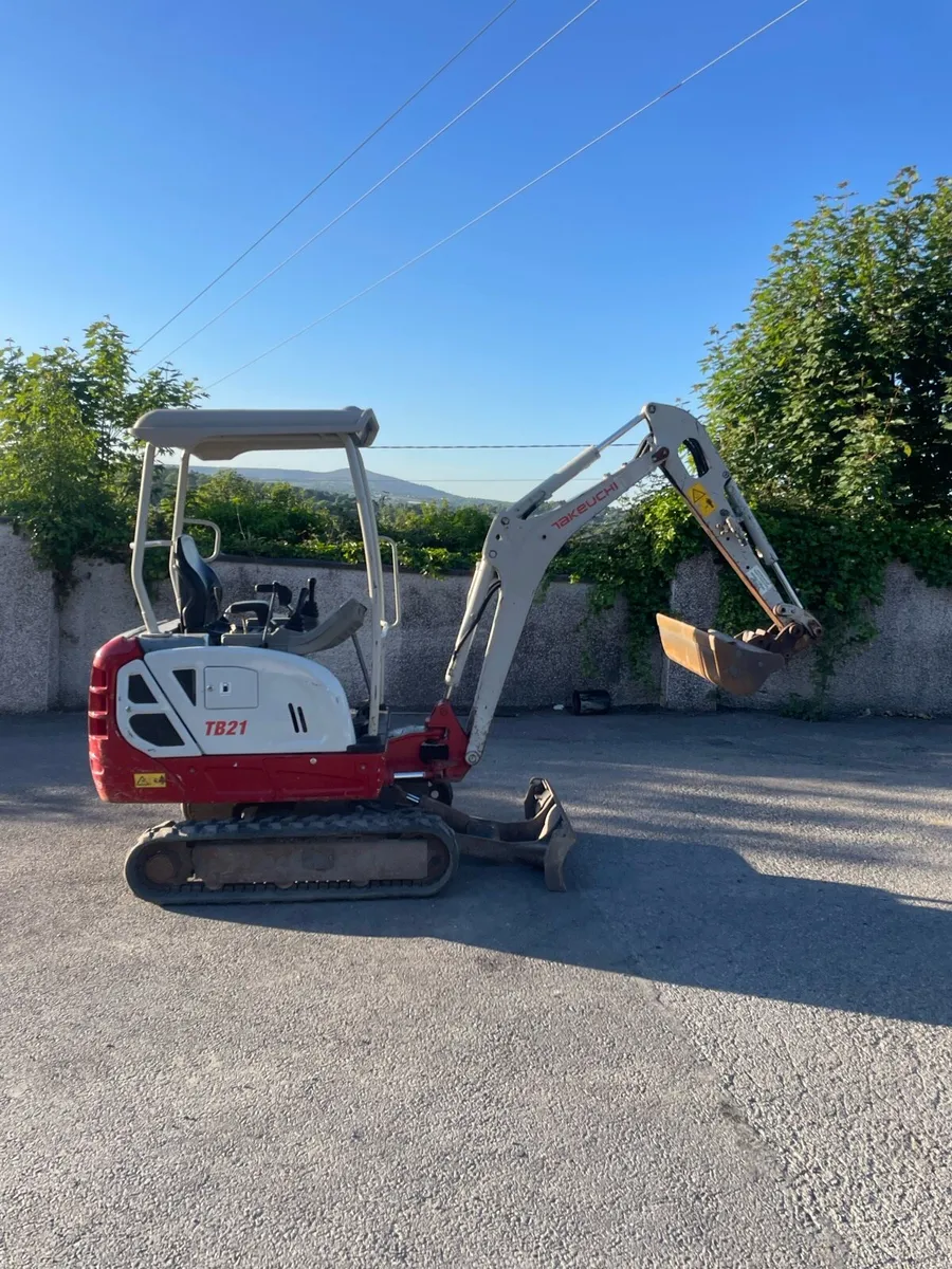 takeuchi tb216 digger - Image 1