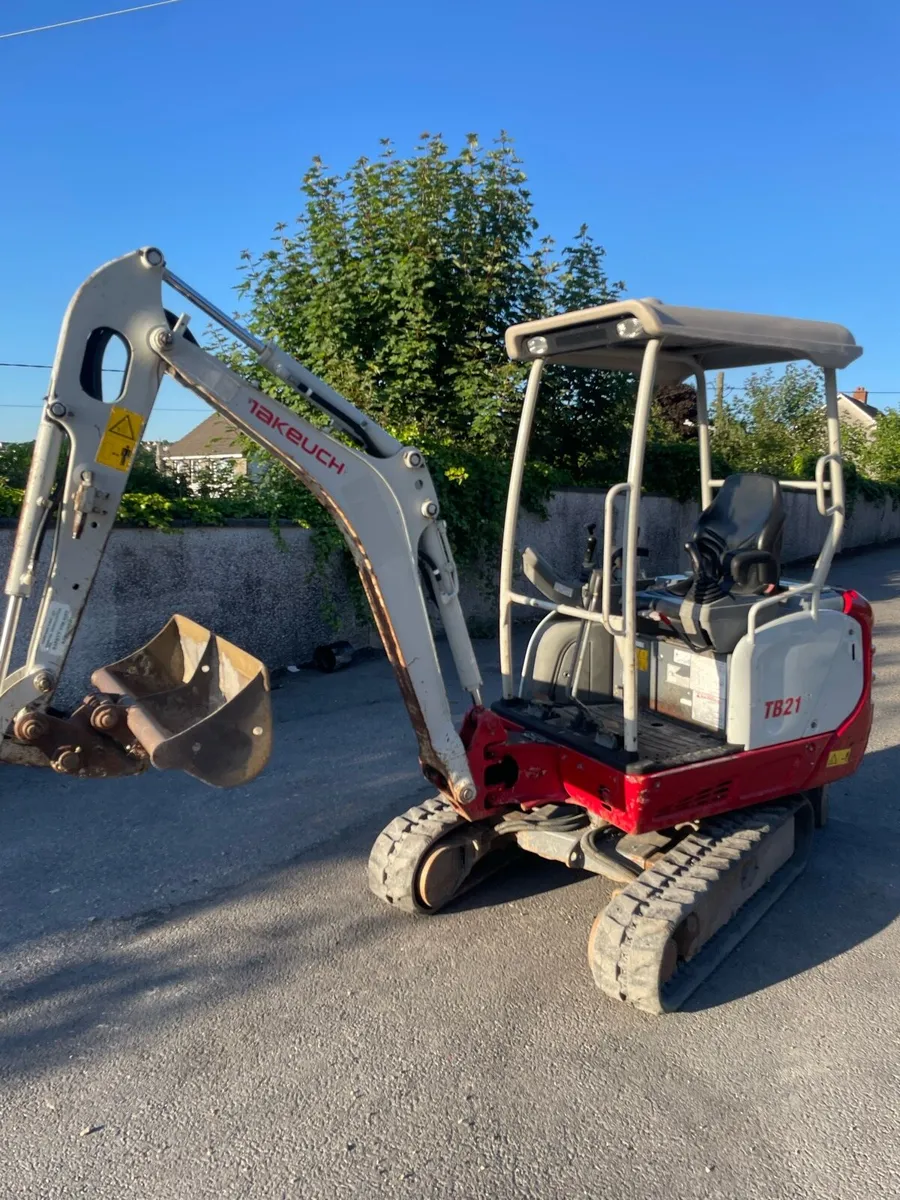 takeuchi tb216 digger - Image 3
