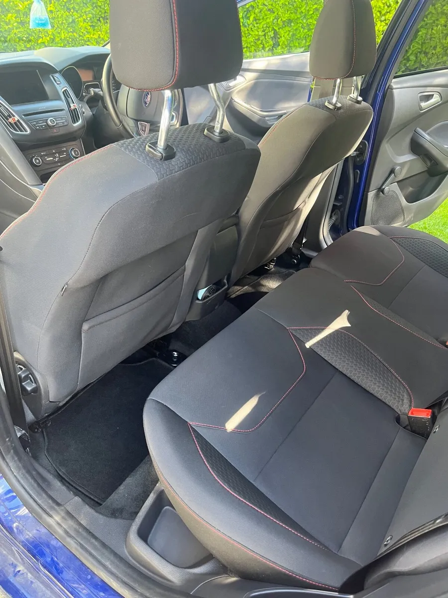 Ford Focus 2018 - Image 3