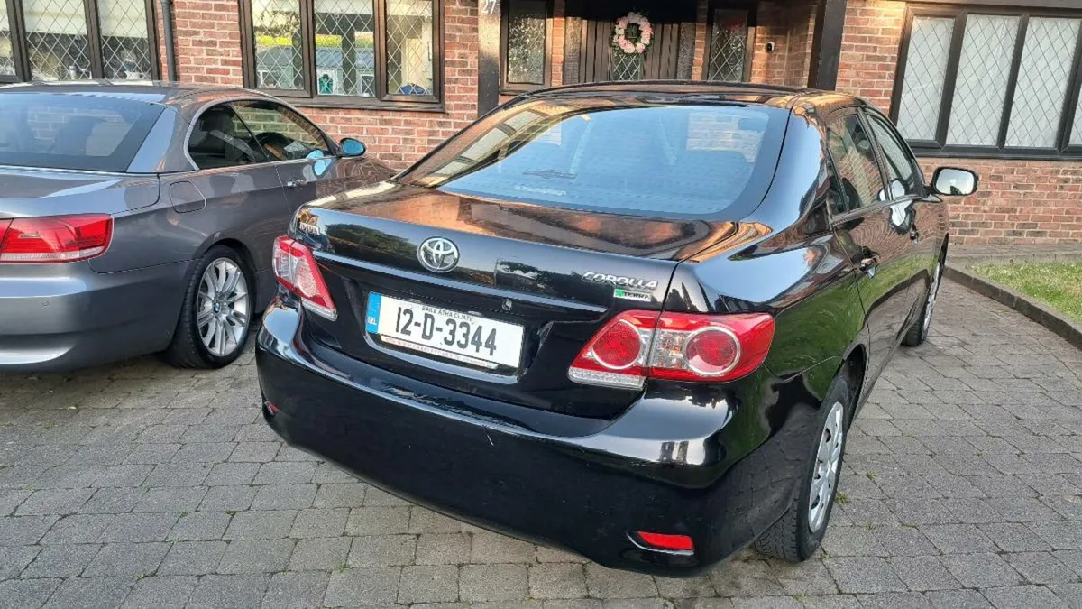 TOYOTA COROLLA 1.4 DIESEL 2012 ONLY 125000 KLMS - Image 3