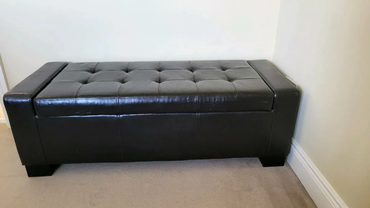 Ottoman,  blanket box - Image 1