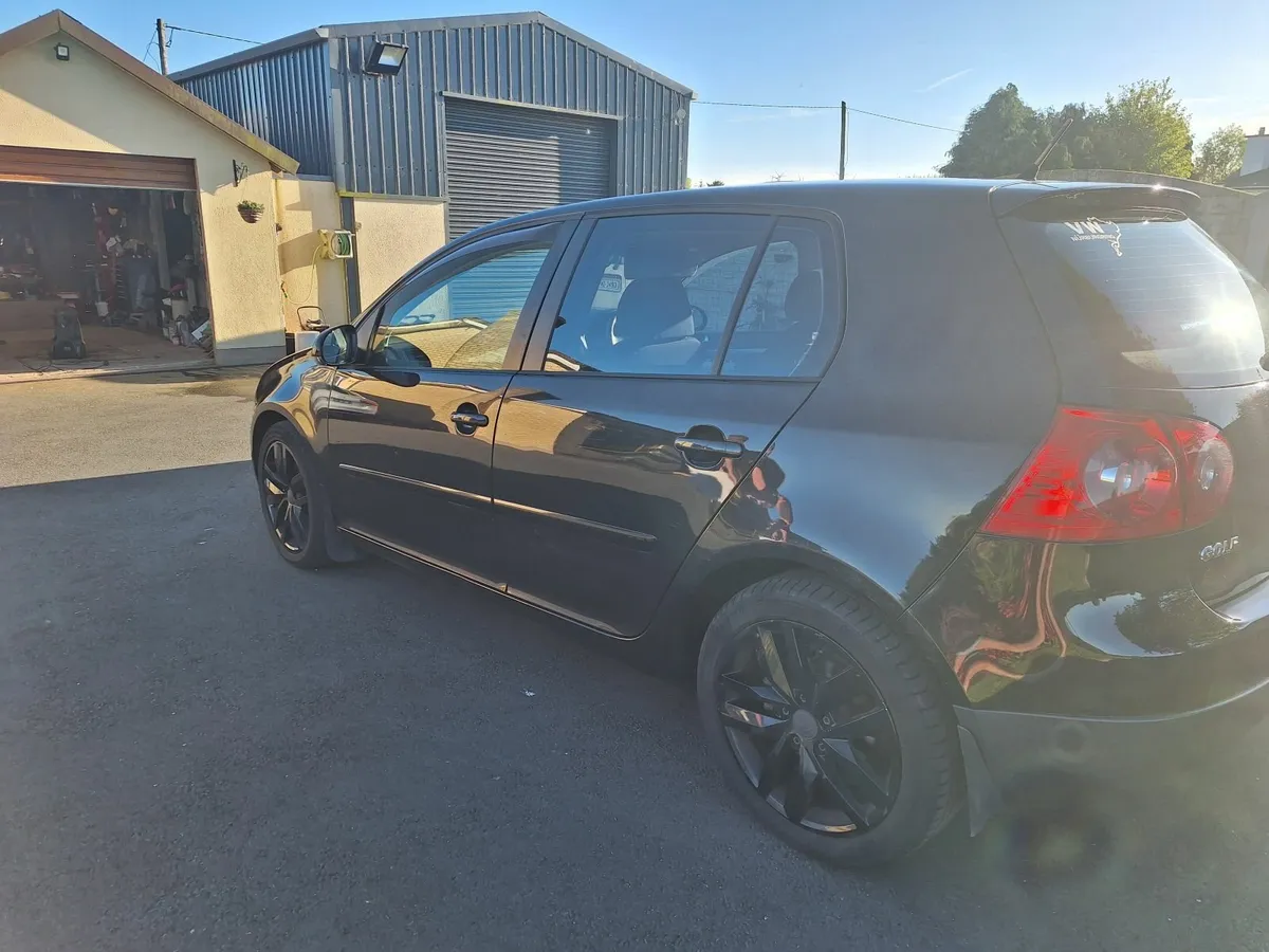 Volkswagen Golf 2008 - Image 2