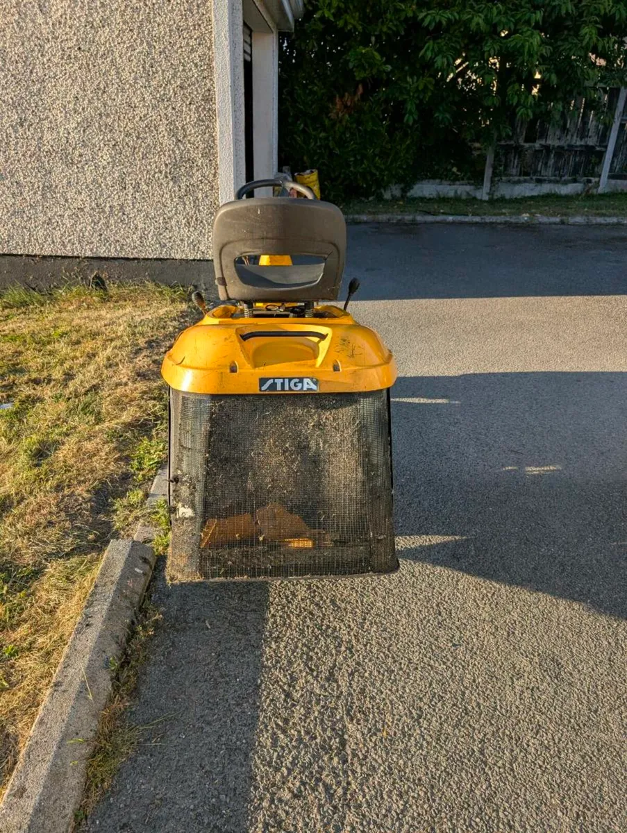 Ride on lawnmower - Image 4
