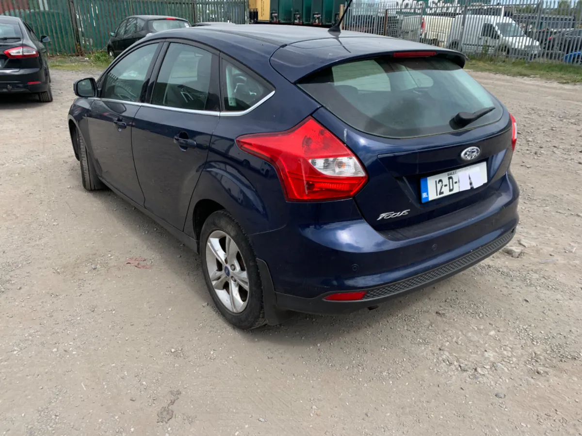 FORD FOCUS 1.6 PETROL 2012 BREAKING - Image 4