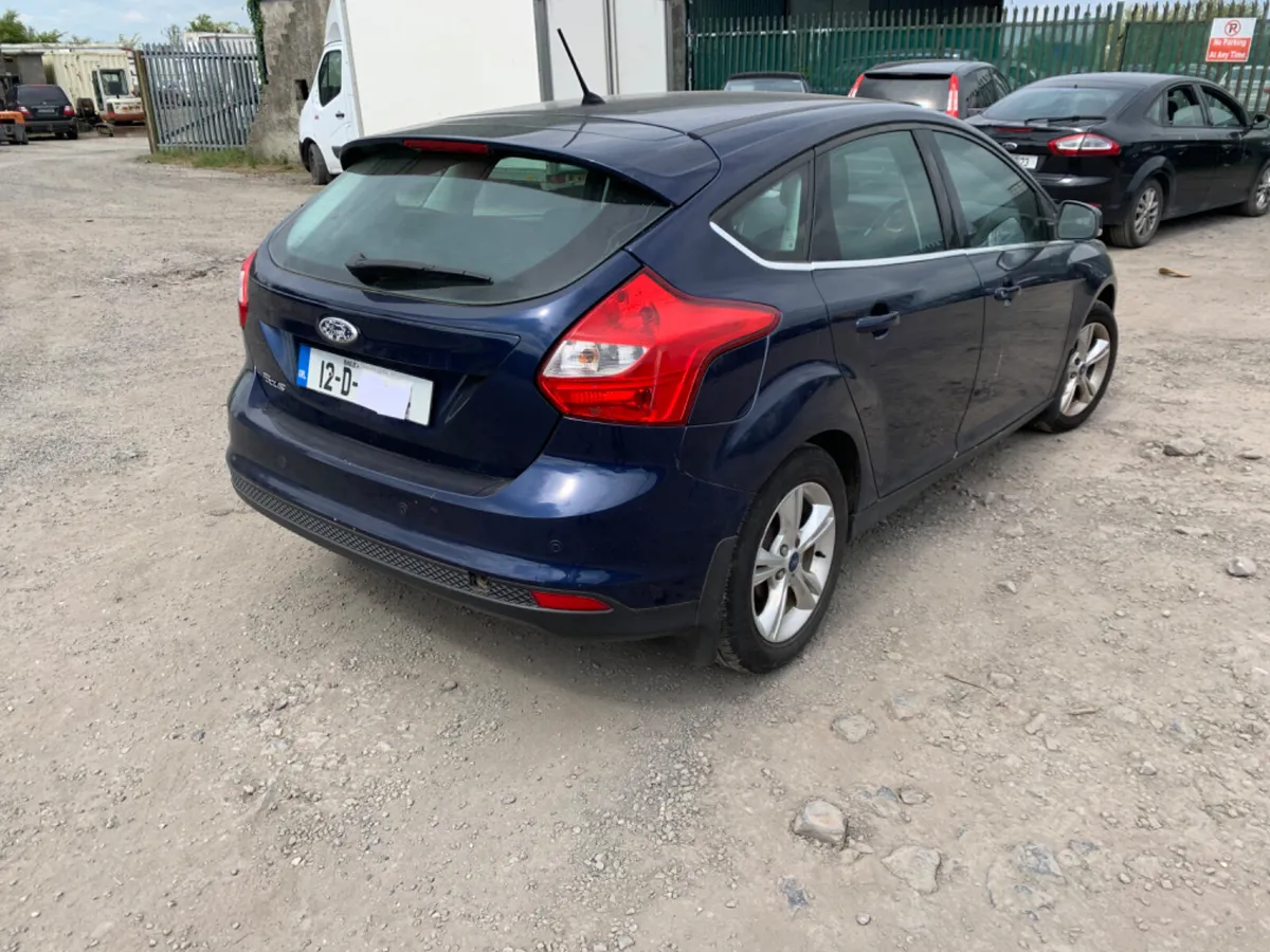 FORD FOCUS 1.6 PETROL 2012 BREAKING - Image 3