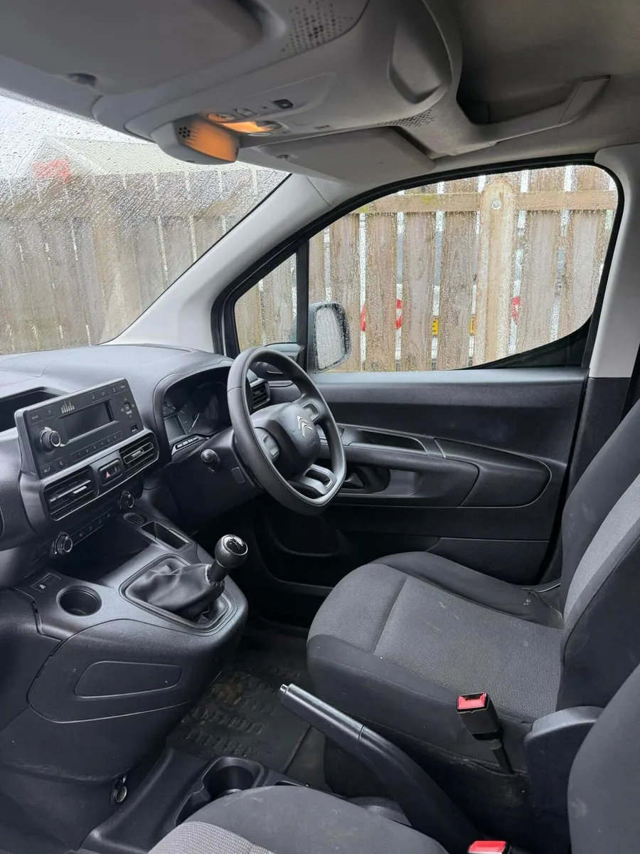 Citreon Berlingo Peugeot Expert - Image 4