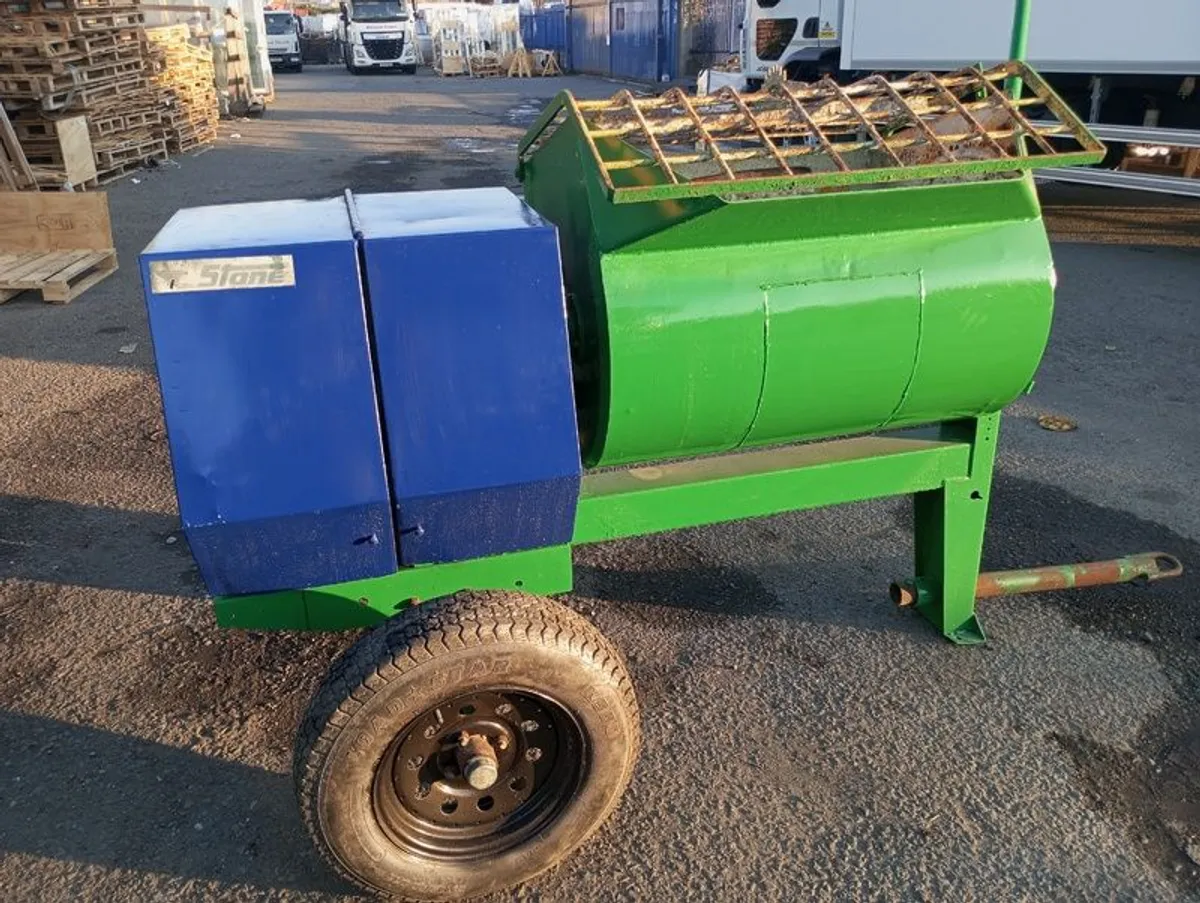 Concrete mixer - Image 1