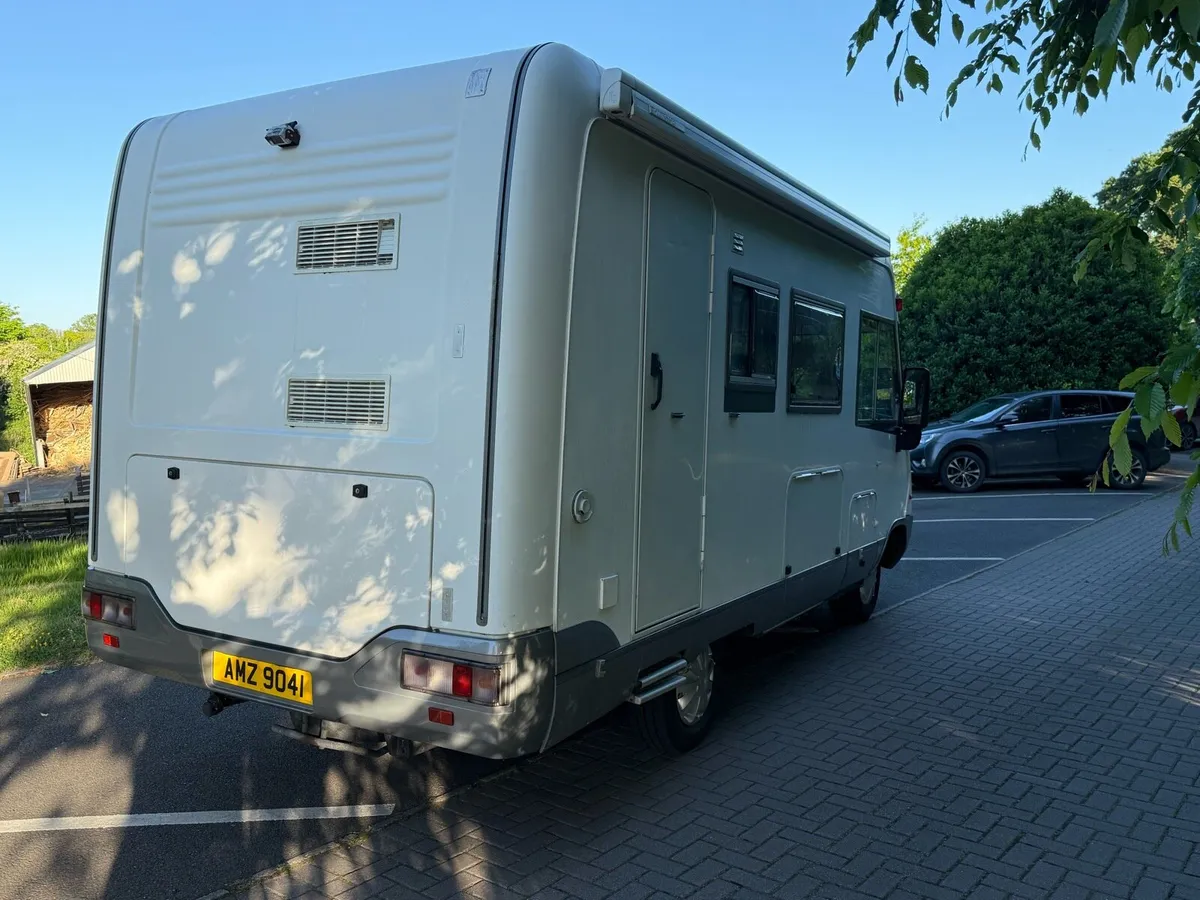 Mercedes-Benz Hymer four berth - Image 3