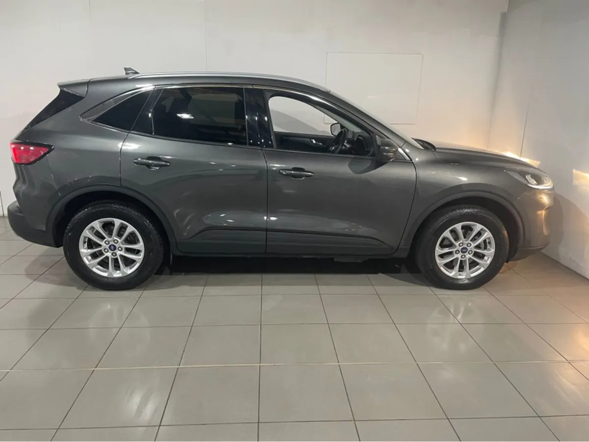 Ford Kuga Titanium 2.5 Automatic Hybrid - Image 4